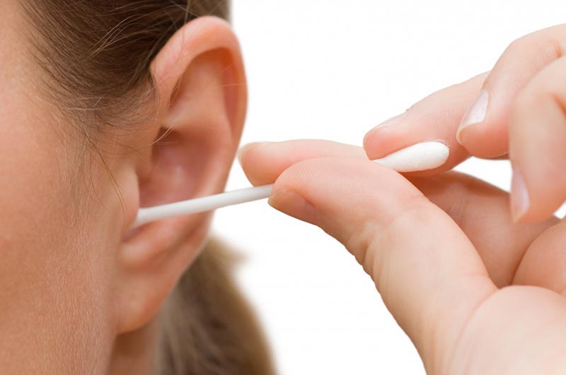 Có nhiều nguyên nhân gây ra bệnh viêm tai giữa